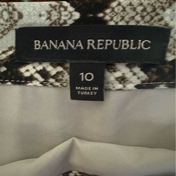 Banana Republic  snake skin print skirt - size 10 - Picture 3 of 3